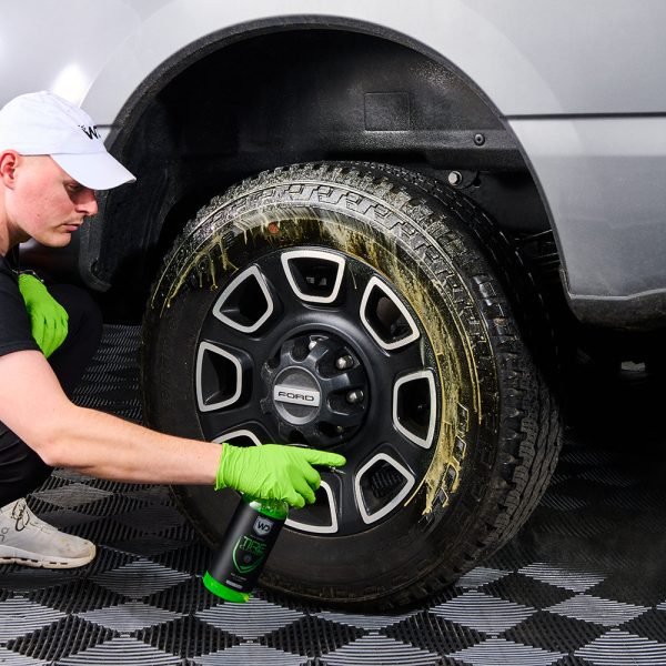 Tire Cleaner 32oz. - Image 7