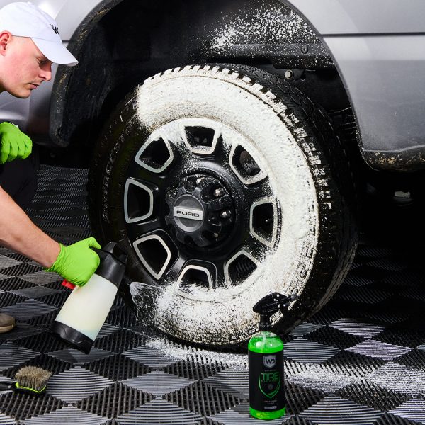 Tire Cleaner 32oz. - Image 3